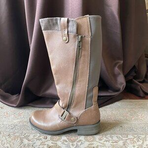 Earth Element Beige Wide Shaft Boots - Size 6.5
